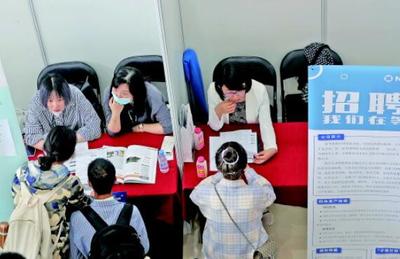 教育部多措并舉促就業，上海網絡平臺搭橋為高校畢業生創業就業賦能